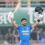 Gaikwad and Maxwell: two brilliant centuries, two vastly contrasting methods