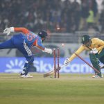 India under pressure as South Africa keep pushing them into corners